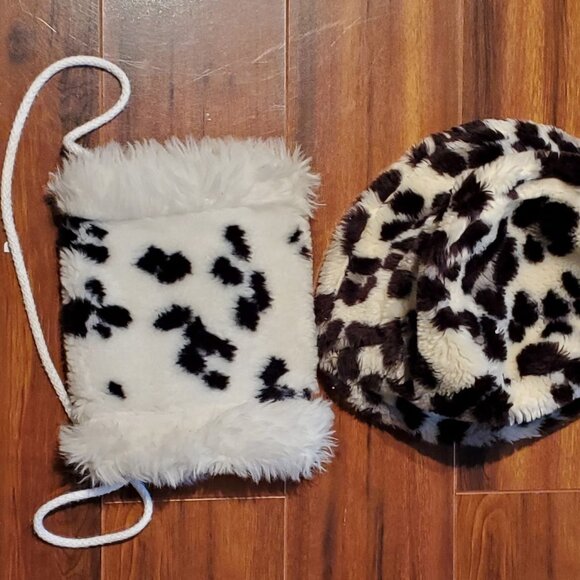 Hand Warmer Muff Faux Dalmation Fur Girls Plus Bonus Hat - Black White Spotted - Picture 1 of 8